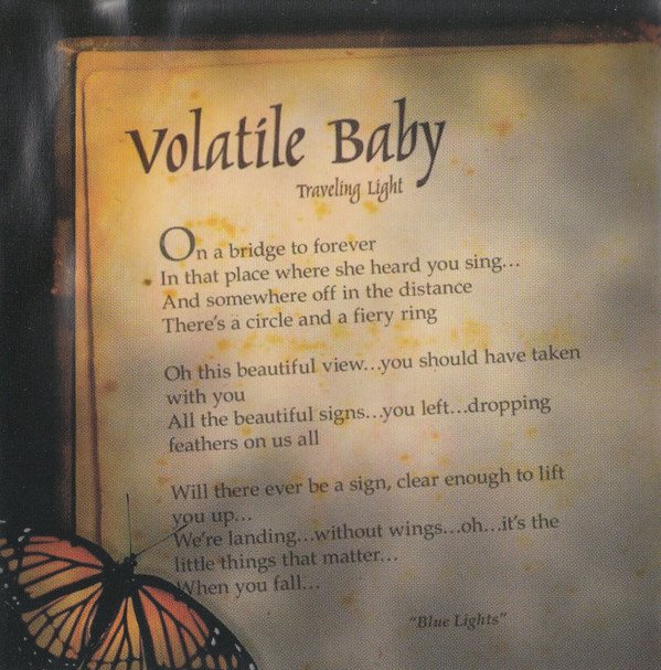 Volatile Baby, Traveling Light-CD, Vinilos, Historia Nuestra