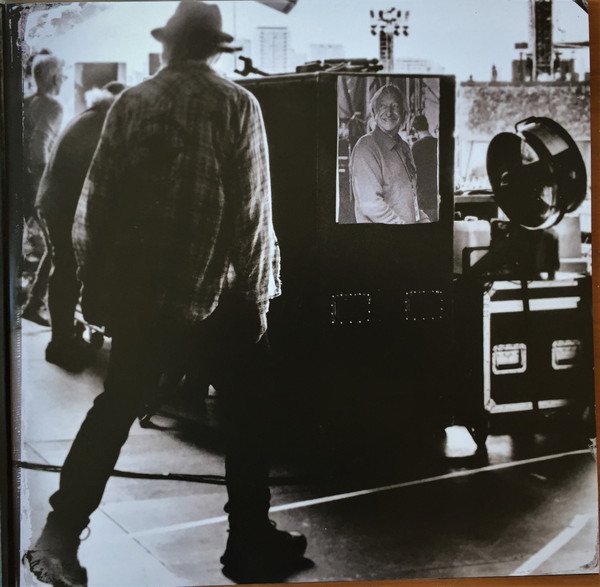 NTgtNTMyNC qcGVn jpeg, Neil Young + Promise Of The Real, Historia Nuestra